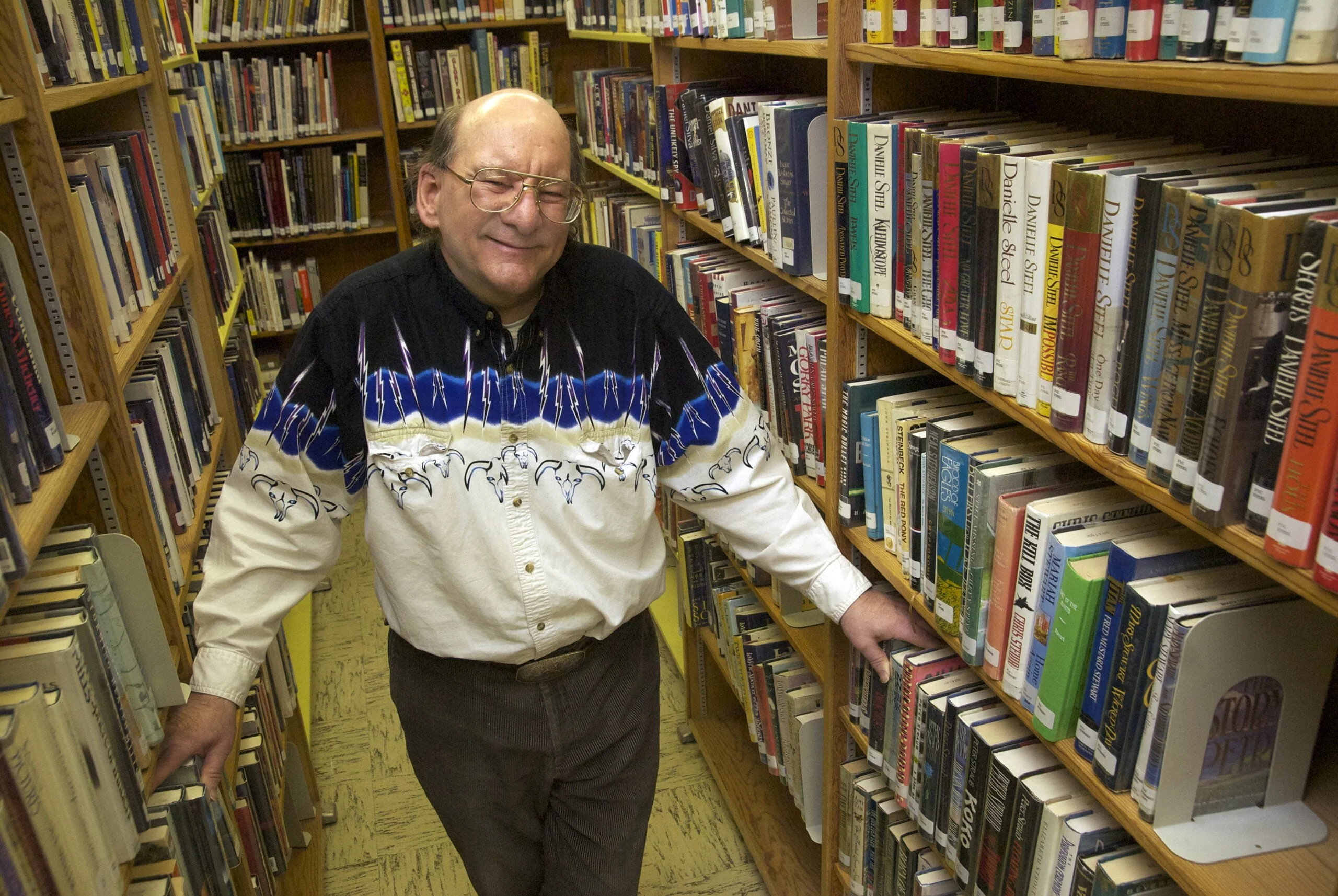 Michael Bennett volunteering at the library.